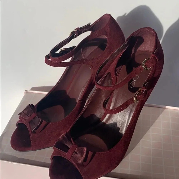 Aldo Burgundy Bow Peep Toe Pumps - Picture 7 of 8